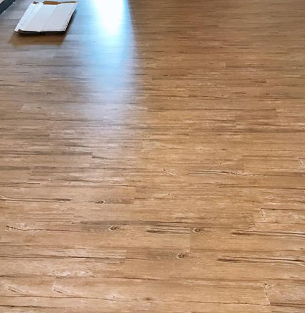 多種木紋地板樣式選擇