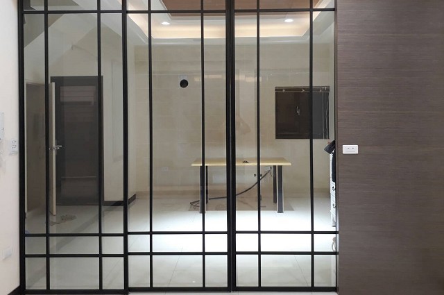 嘉鋐拉門安裝桃園懸吊式玻璃門